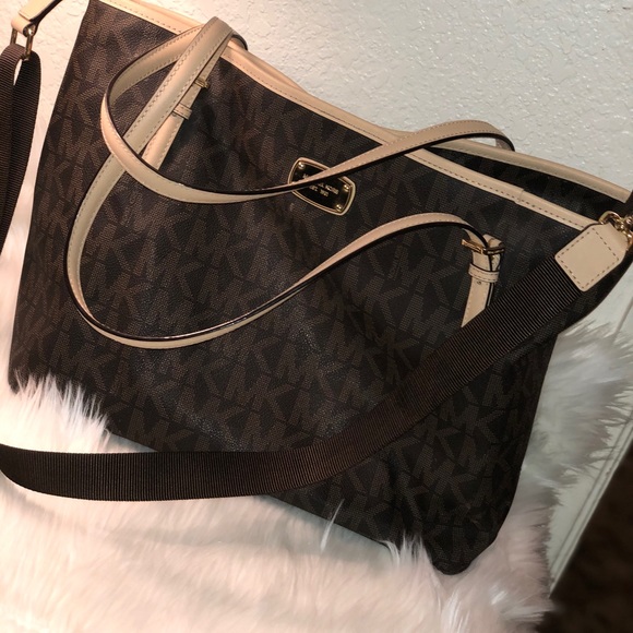 MK KORS DIAPER BAG - Picture 2 of 5
